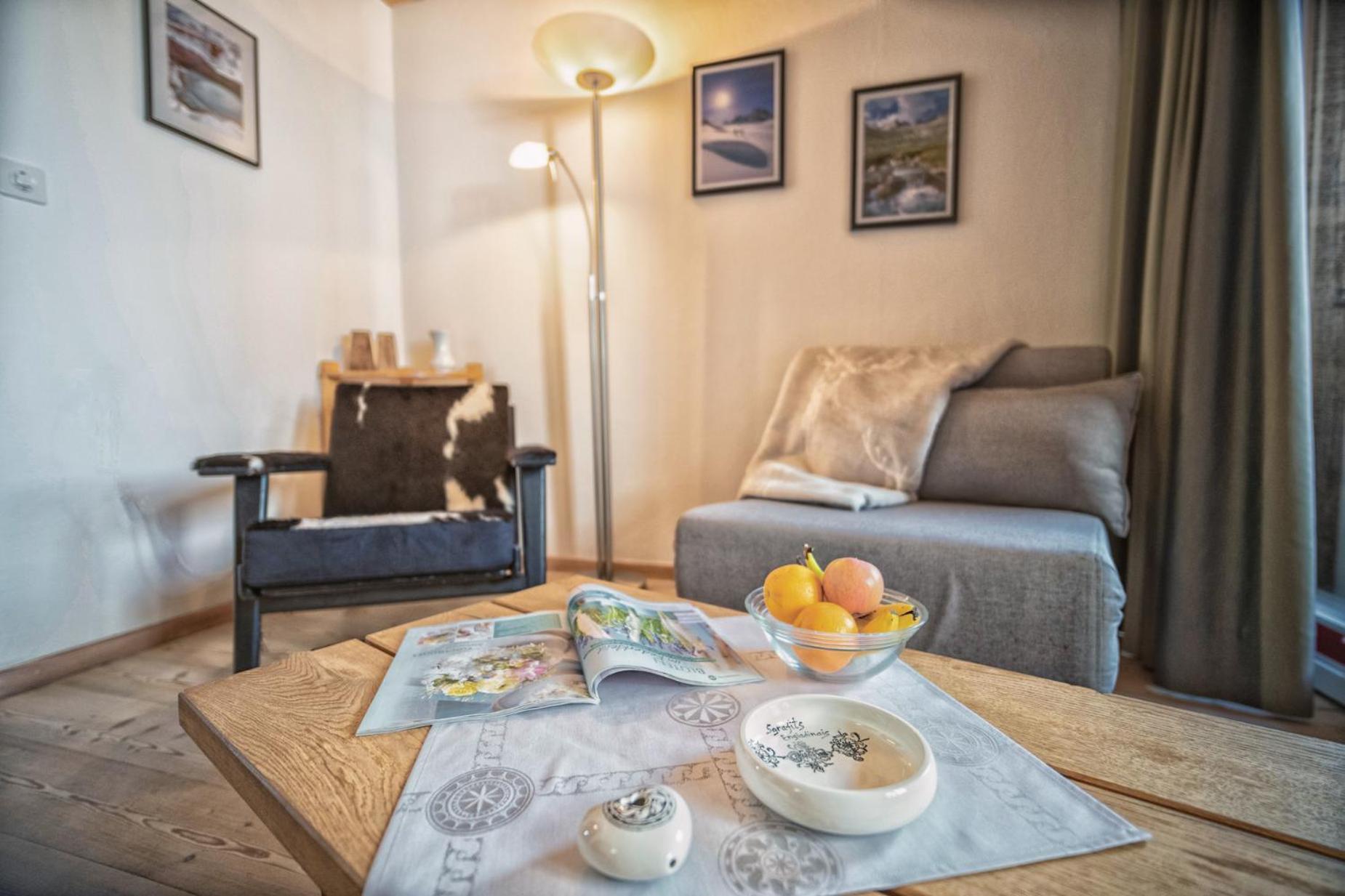 Chasa Gisep Apartment Scuol Ngoại thất bức ảnh